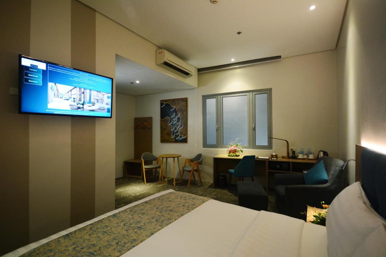 Blue Lotus Hotel Davao Экстерьер фото