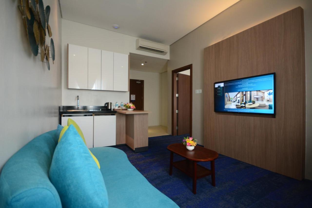 Blue Lotus Hotel Davao Экстерьер фото