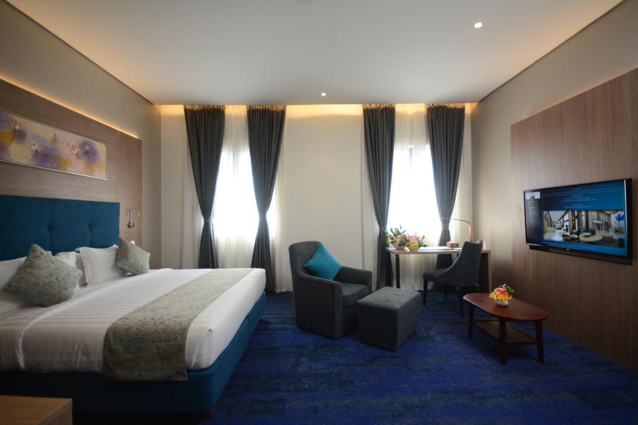 Blue Lotus Hotel Davao Экстерьер фото